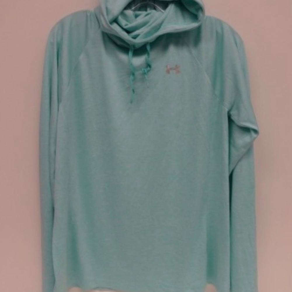 Under Armour Pullover.
